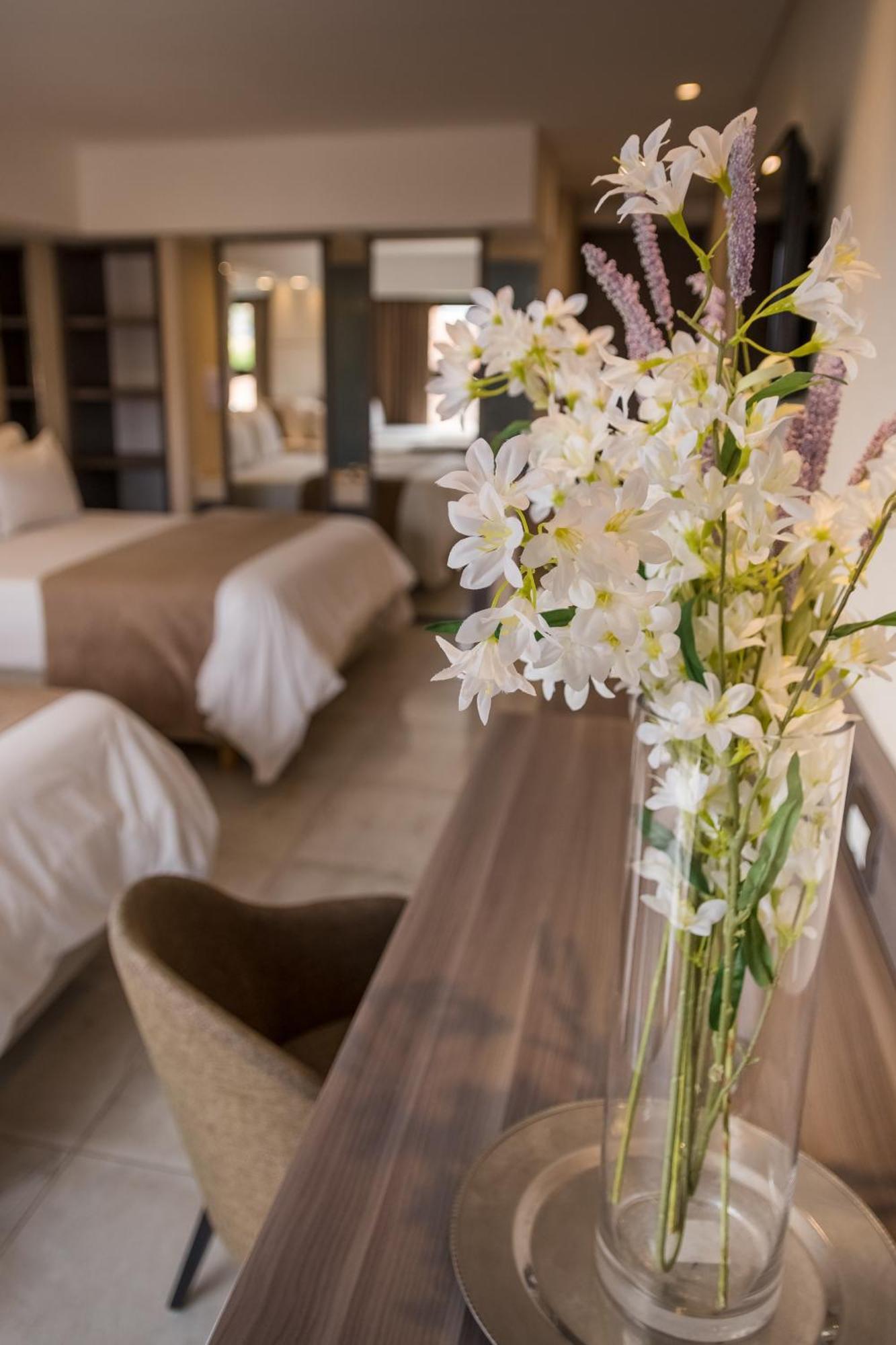 Eleton Resort & Spa Βίλα Κάρλος Παζ Εξωτερικό φωτογραφία